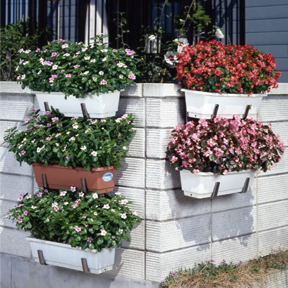 http://gr-garden.com/98_99image.jpg