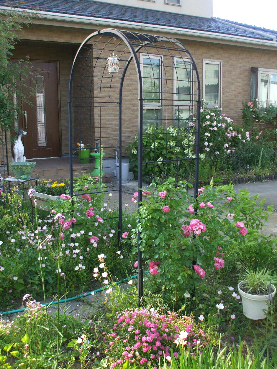 http://gr-garden.com/arch-c-a-image3.jpg