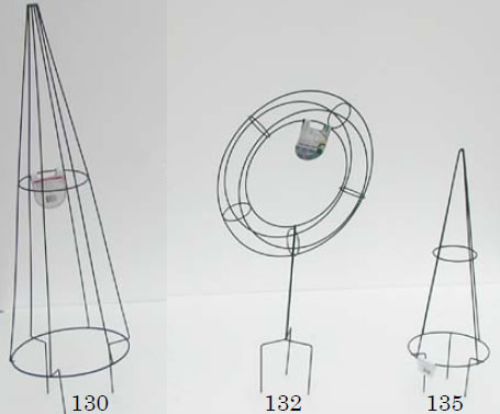 http://gr-garden.com/item/flower_stand/topi_image1.jpg